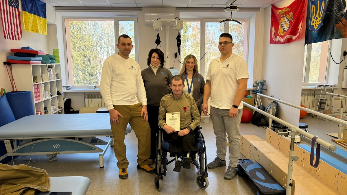 Подвійна ампутація нижніх кінцівок та подвійне протезування нижніх кінцівок